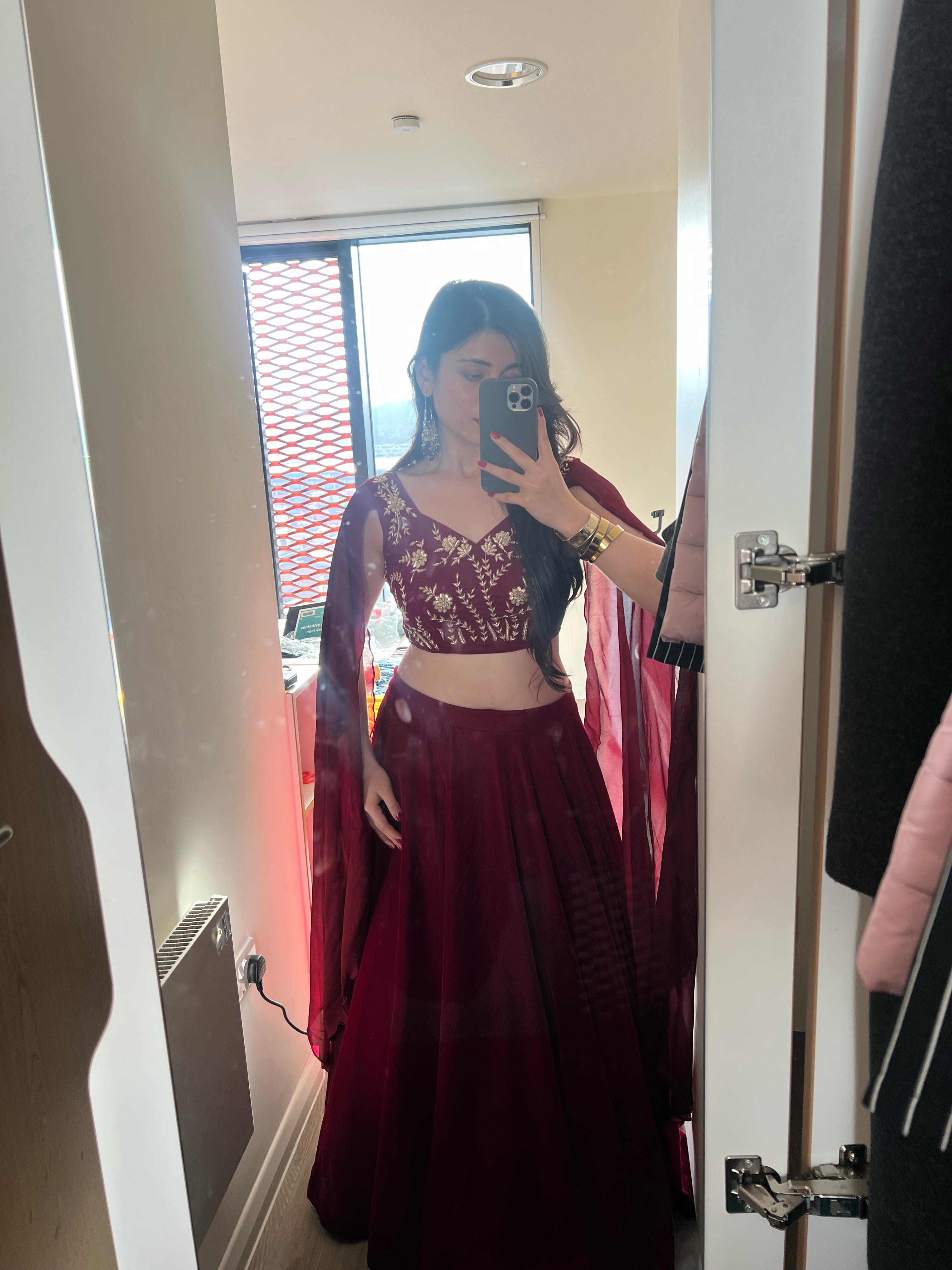 Image of Ojasvi Lehenga