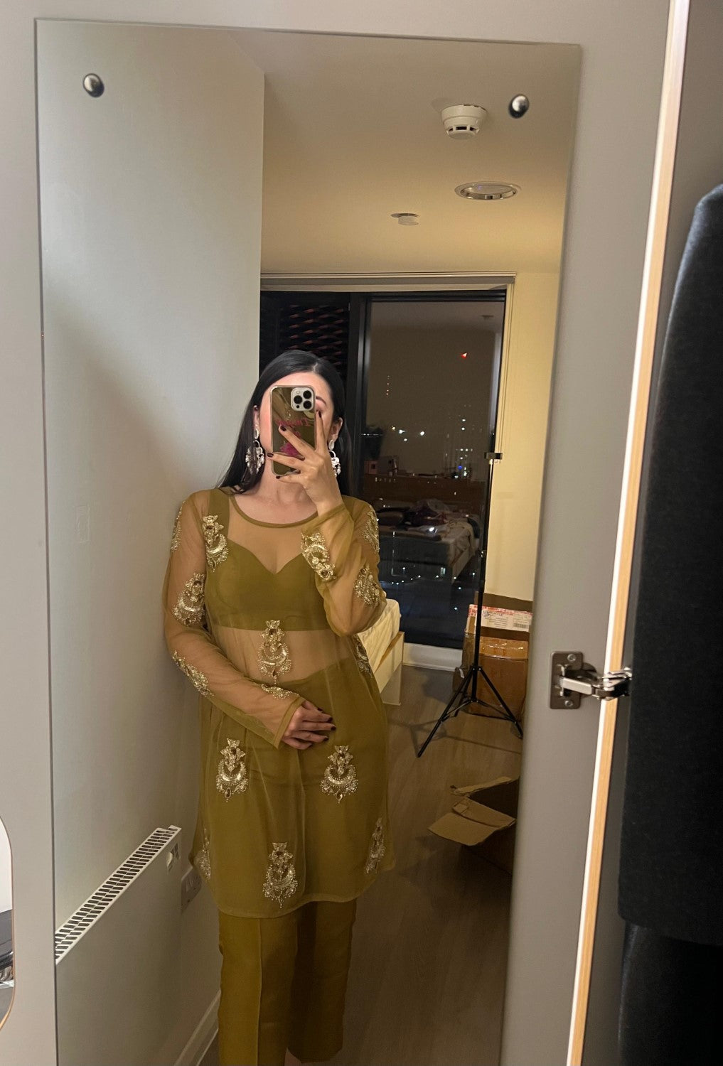 Image of Zaitoon Zari Set