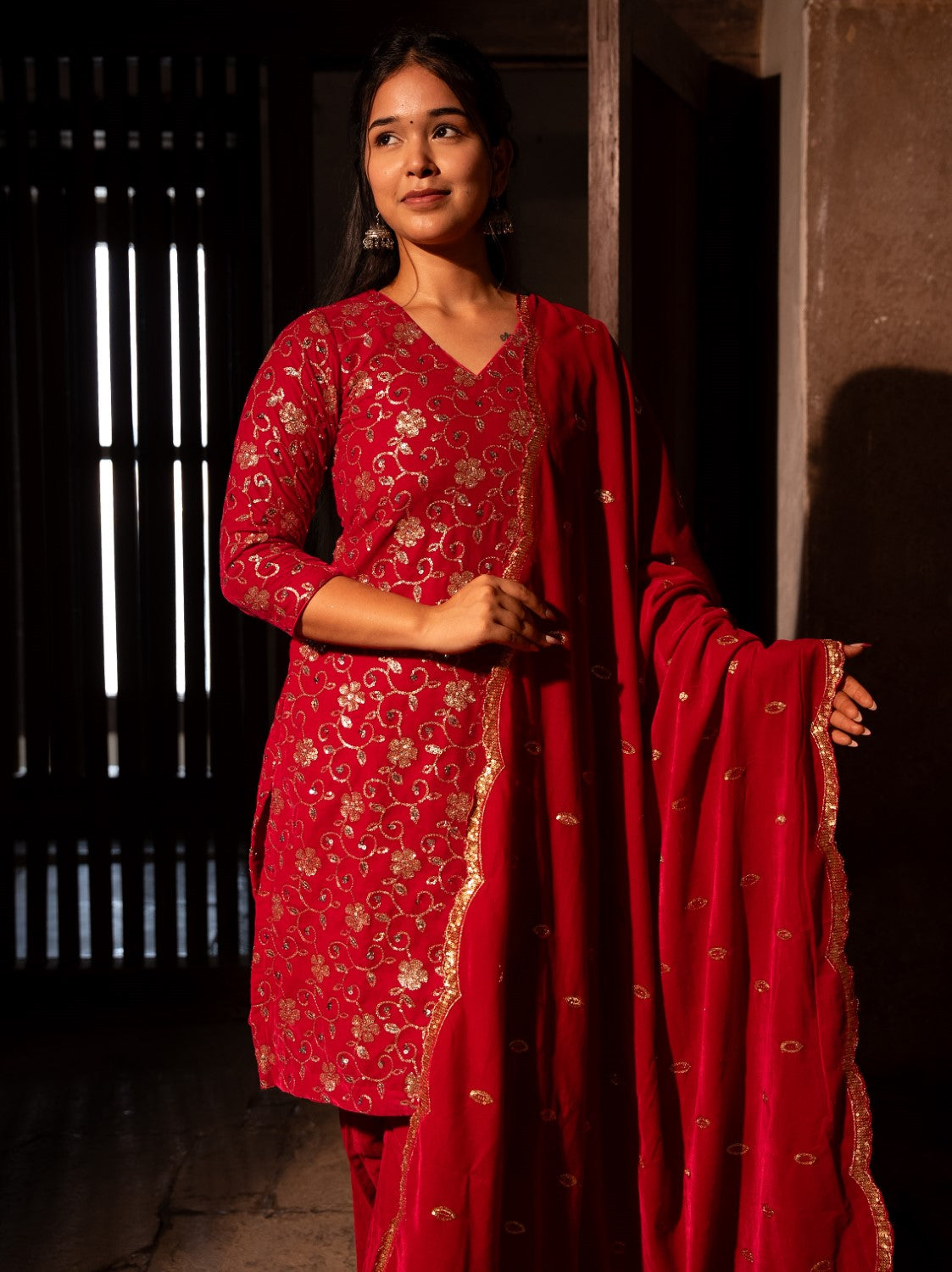 Image of Ruhi Pink Velvet Set