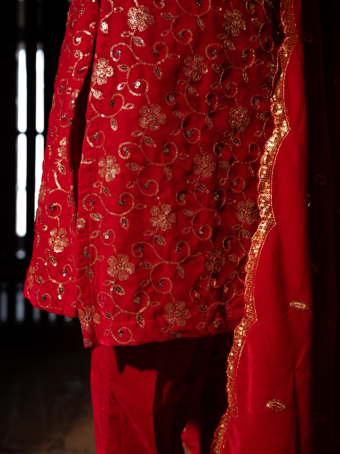 Image of Ruhi Pink Velvet Set