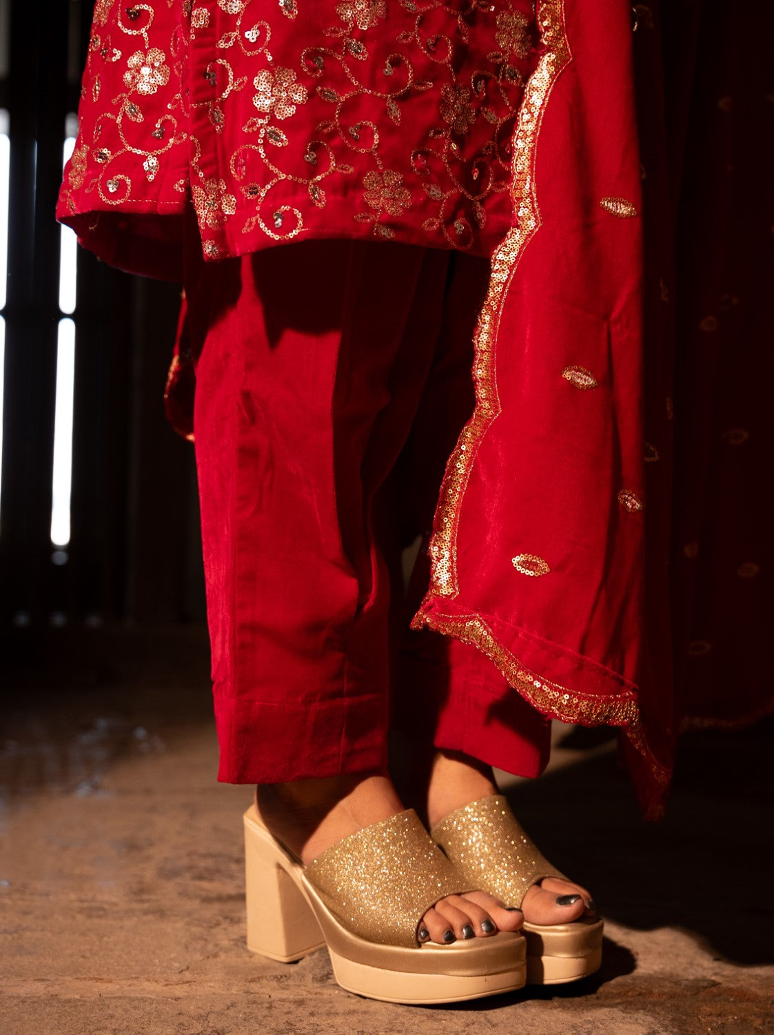 Image of Ruhi Pink Velvet Set