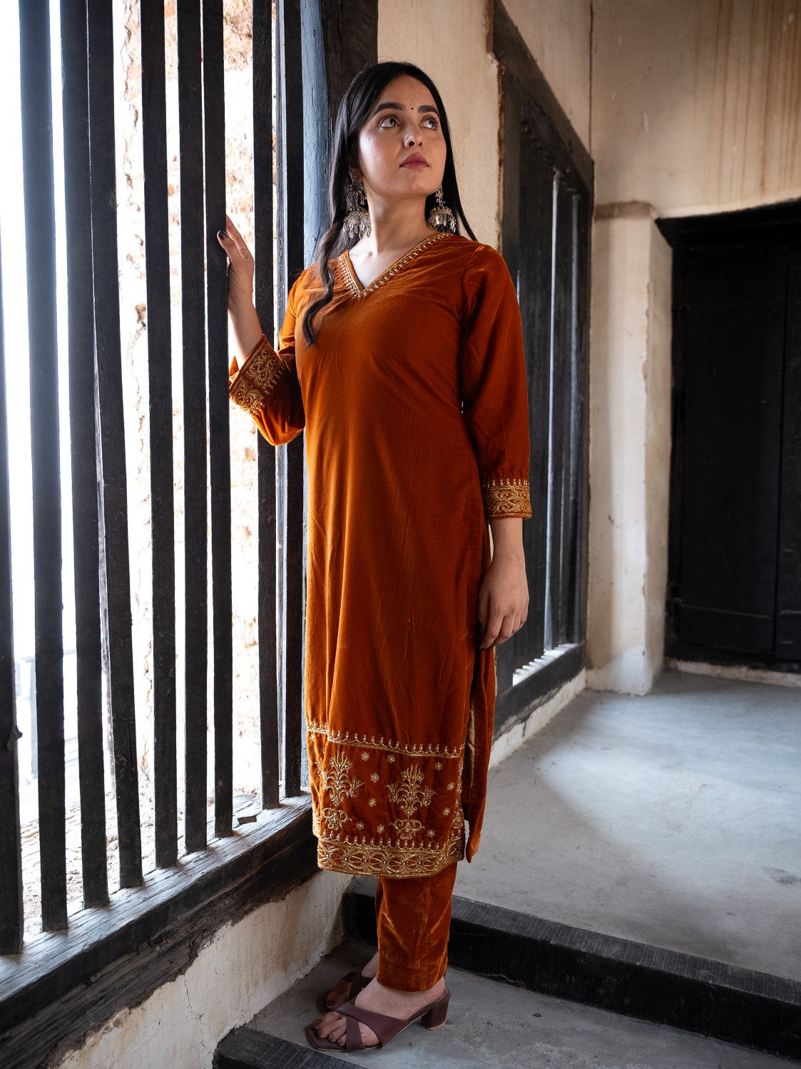 Image of Zoya Velvet Kurta Set