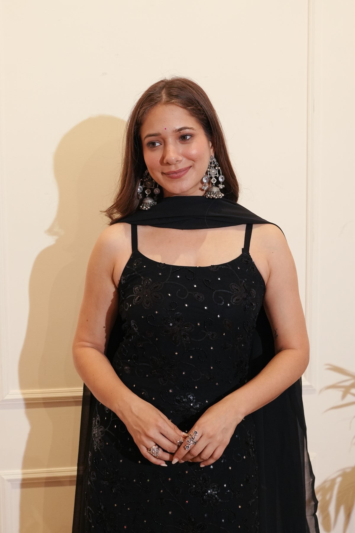 Image of Black Sleeveless Kurta Set