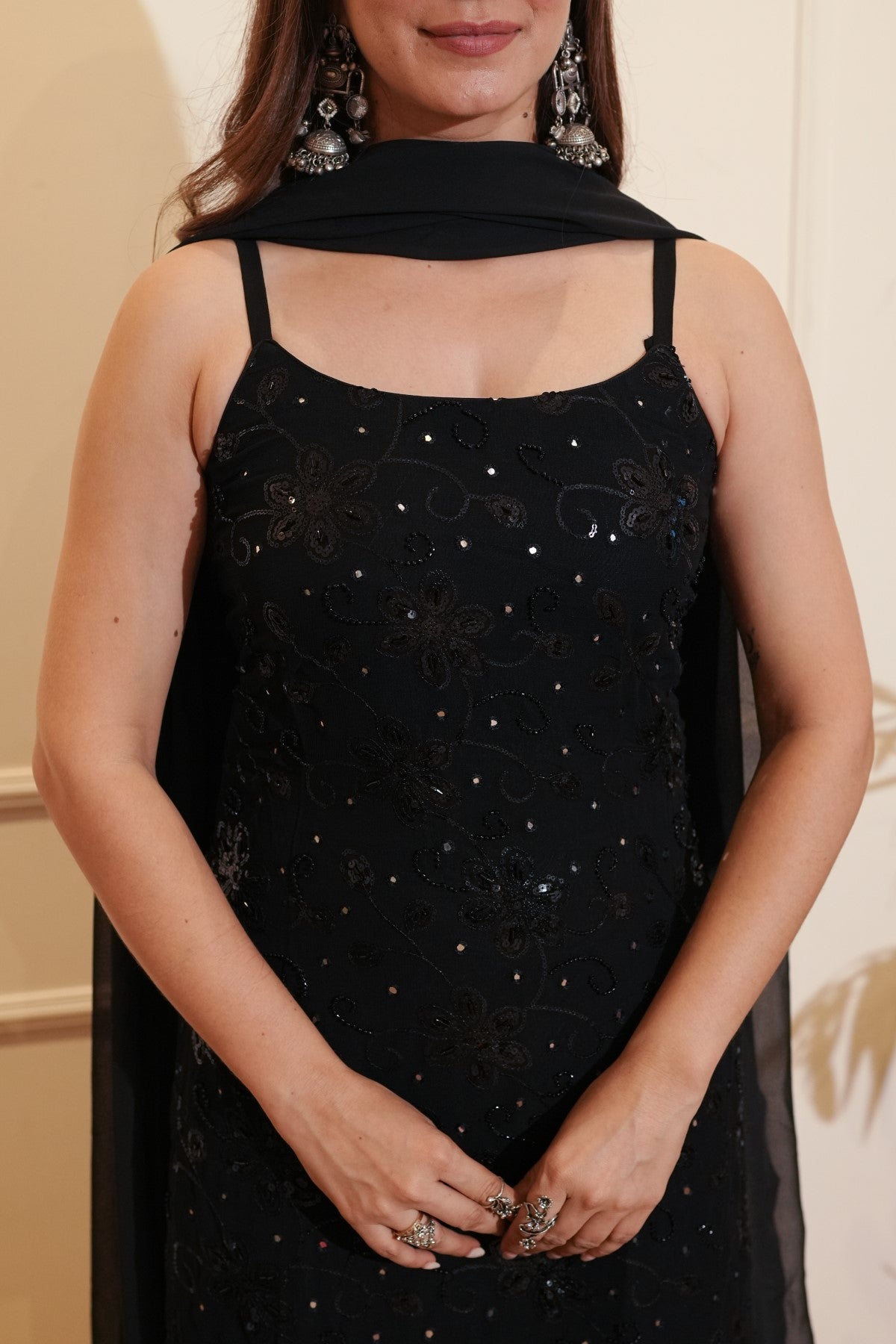 Image of Black Sleeveless Kurta Set